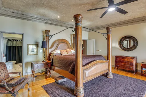 Beachfront Living in Long Beach: 2,500 Sq Ft Condo - Condos