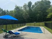 Lodge on the Loop, a pet-friendly retreat with private hot tub & sauna