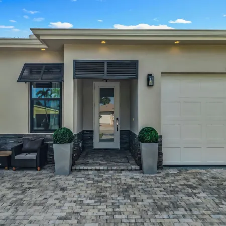 Luxurious 2023 New Construction — Executive Vacation Home Near Vanderbilt Beach