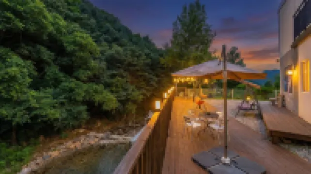 加平甘城216泳池別墅旅館