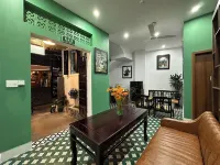 Nineties Homestay - Hostels