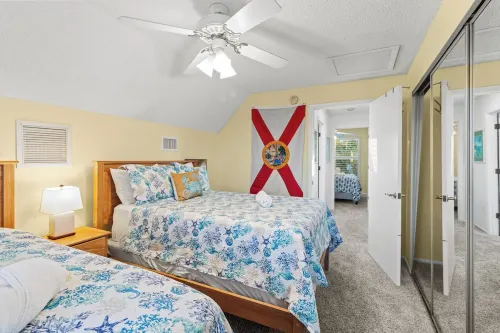 Beach House Anna Maria Island, FL - 1 block to beach!