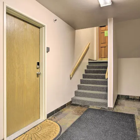 Cozy Montana Condo w/ Walk to Big Sky Resort!