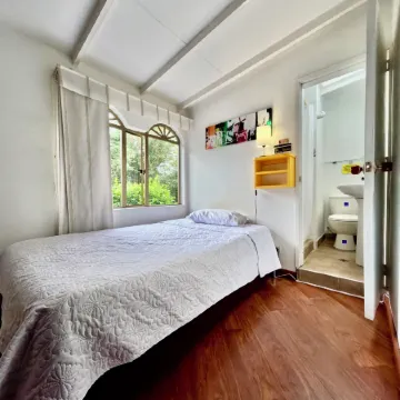 Casa Iris
