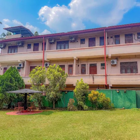 Airport Green View Resort