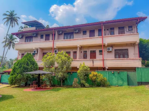 Airport Green View Resort