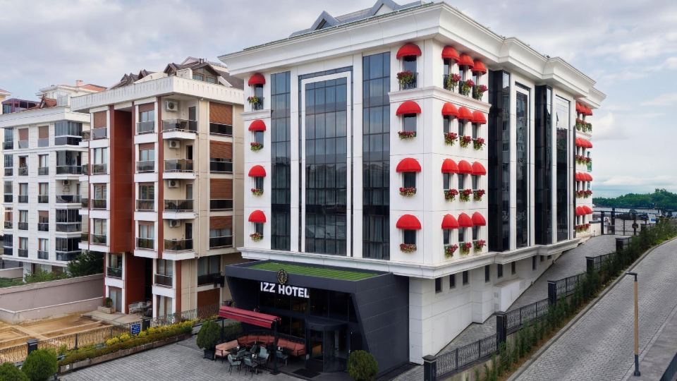Izz Hotel Kosuyolu