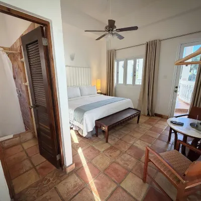 Acacia Boutique Hotel Hotels near أوشن بارك بيتش