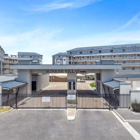 Sunrise Villas 91 Отели рядом с достопримечательностью «Пляж Мёйзенберг»