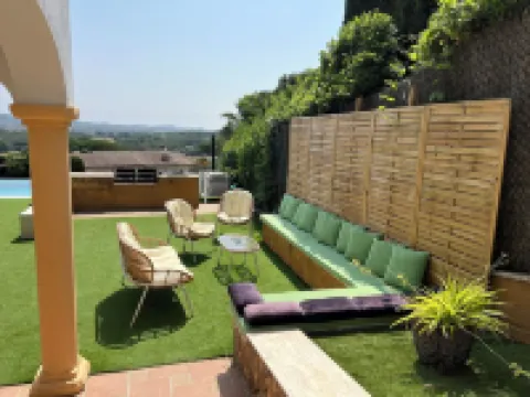 The new Mas Cabañas house with pool and barbecue