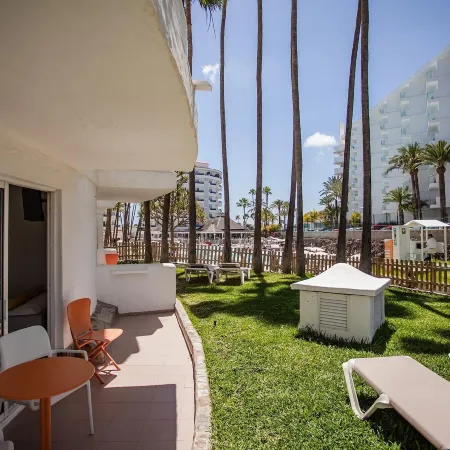 Servatur Waikiki