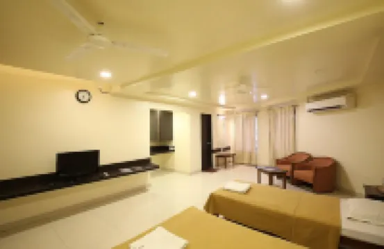 Hotel Kohinoor Square