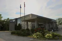 Travelodge by Wyndham Trois-Rivieres Hotels near Assumption Cathedral
