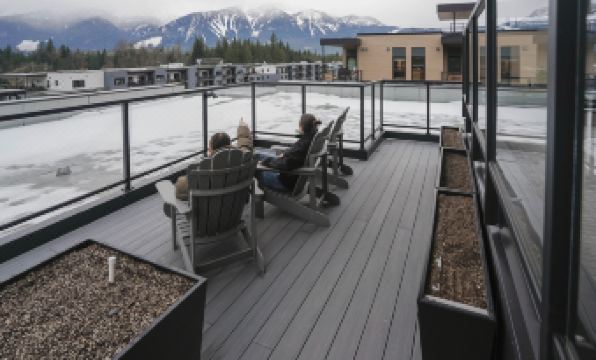 The Big Lohbow-Ski Haus