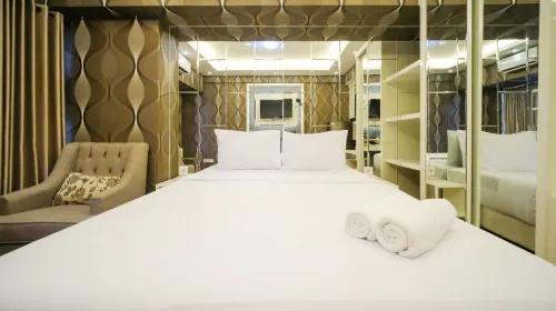Comfy Studio Connected to Mall at Tanglin Supermall Mansion Apartment By Travelio
