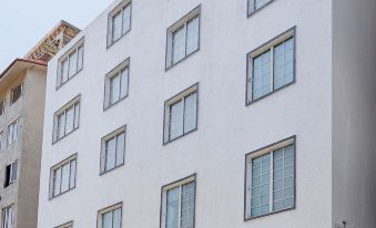 The Gordon House Hotel, Colaba