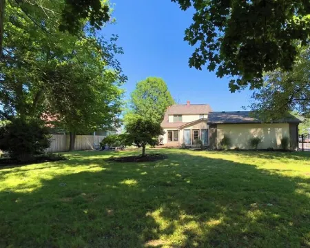 Enjoy the ambiance of Poplar Cottage at Grand Park! Hotels in Westfield