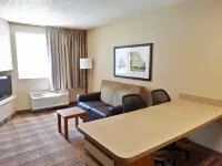 Studio 6 Corporate Extended Stay Philadelphia Malvern Swedesford Rd. PA - parking