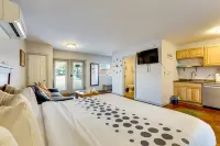 Cozy apartment in charming Moab Downtown with kitchen and great fruit backyard,