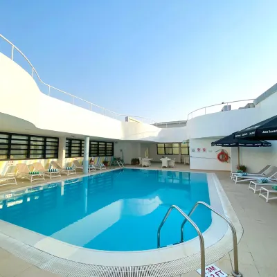 Holiday Inn ABU DHABI by IHG 이스턴 맹그로브스 산책로 주변 호텔