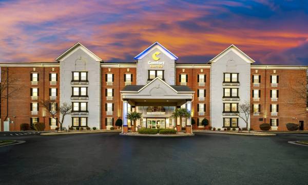 Comfort Suites Newport News Airport