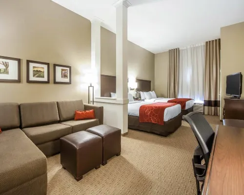 Comfort Suites Marietta-Parkersburg - parking