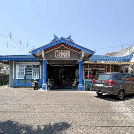 RedDoorz Near Jawa Timur Park 1
