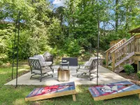 Walk to Downtown Northport/ Porch + Fire Pit Hotels in Northport