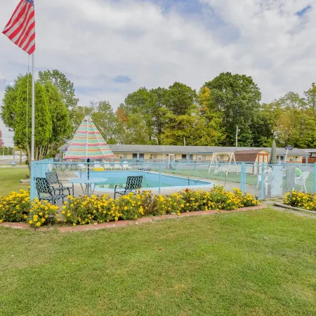 Parkside Motel by OYO Meadville Conneaut Lake