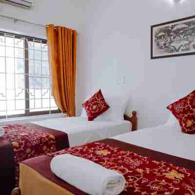 SCARLET'S INN Rooms