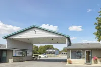 Curry’s Motel by OYO Saginaw MI - موقف سيارات