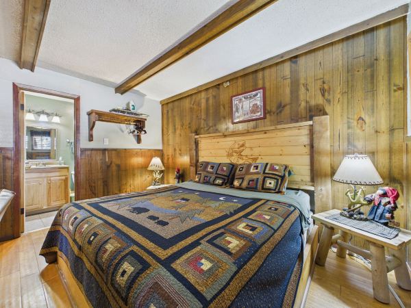 Whispering Pine Cabins