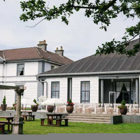 Room 6 -  Manor Park Country House, Wales Отели в г. Клайдч