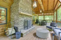 Luxury Hocking Hills Retreat w/ Indoor Sportcourt - Homestays