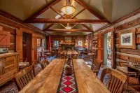 Highland Haven Creekside Inn - con vistas a la montaña