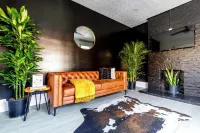 Jungle House Boutique Residences – Downtown Columbus & Short North - 2-Star