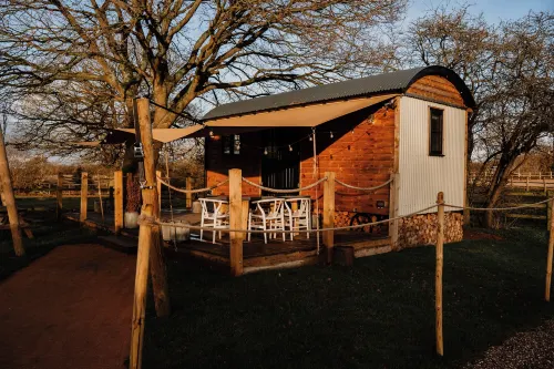 Rylands Farmhouse - parking