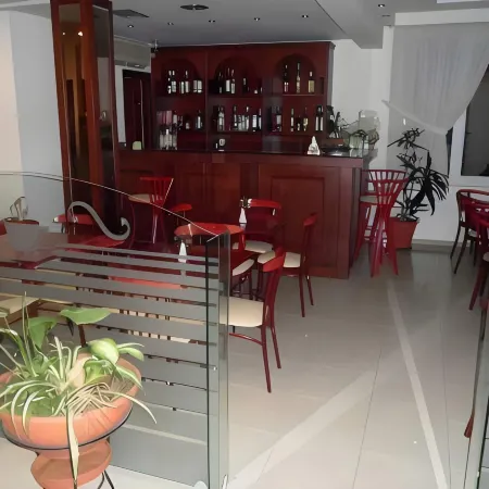 Hotel Avra