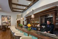 The Alfond Inn - bar
