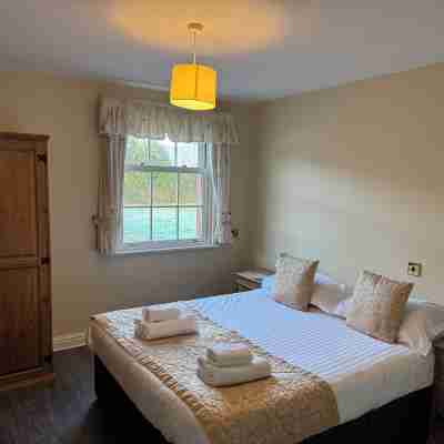 Caradoc Country Cottages LTD Others