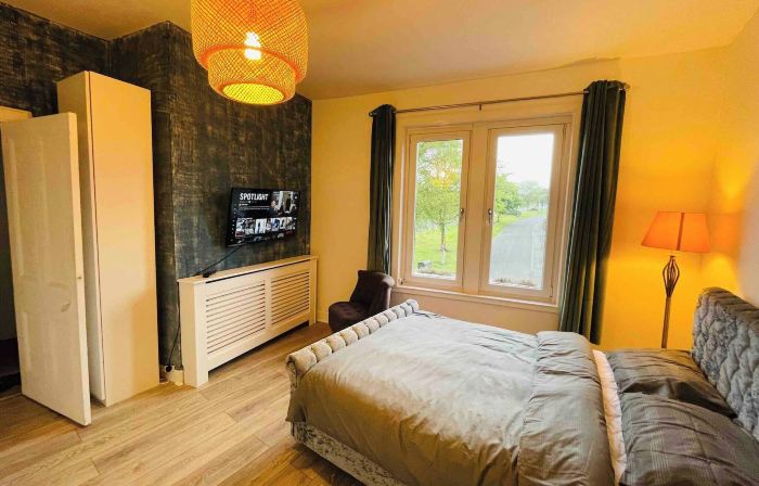 1 Bedroom Pet Friendly Apt Wd Free Wifi, Parking, Netflix Pool Table Sleeps 3