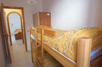 Sea Front Apartment 5 Beds with Balcony 250 Meters from the Beach - appartements de vacances
