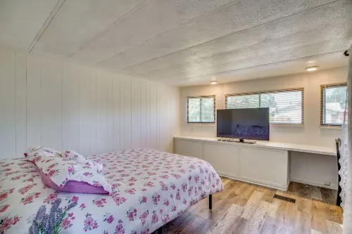 วิวสวยตระการตา! บ้านครอบครัวเงียบสงบพร้อมสนามหญ้าในรอย - โฮมสเตย์