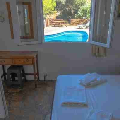 Apartment with Pool and Panorama View Rooms