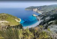 Live the Summer Dream at Gaios Cozy Retreat - Mountain view