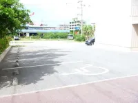 ホテルルートイン名護 - 駐車場