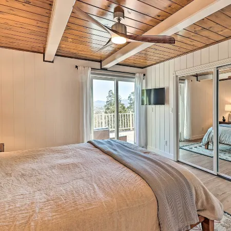 'Ridgeline Retreat' w/ Mountain Lake Views!