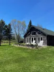 Private Lakefront Log Cabin - 3-Star