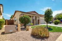 Pets Welcome! Surprise Family Gem w/ Yard & Patio - 4 Sao