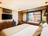 Golden Valley Hotel Hotels near Olaya Herrera Airport